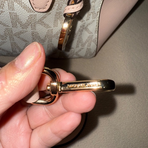 Michael Kors Ciera medium bag - Picture 9 of 13